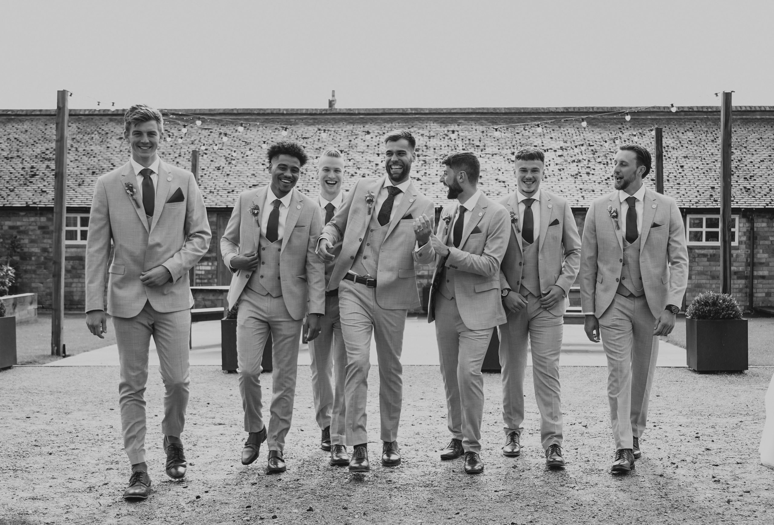 Relaxed Wedding Photographer