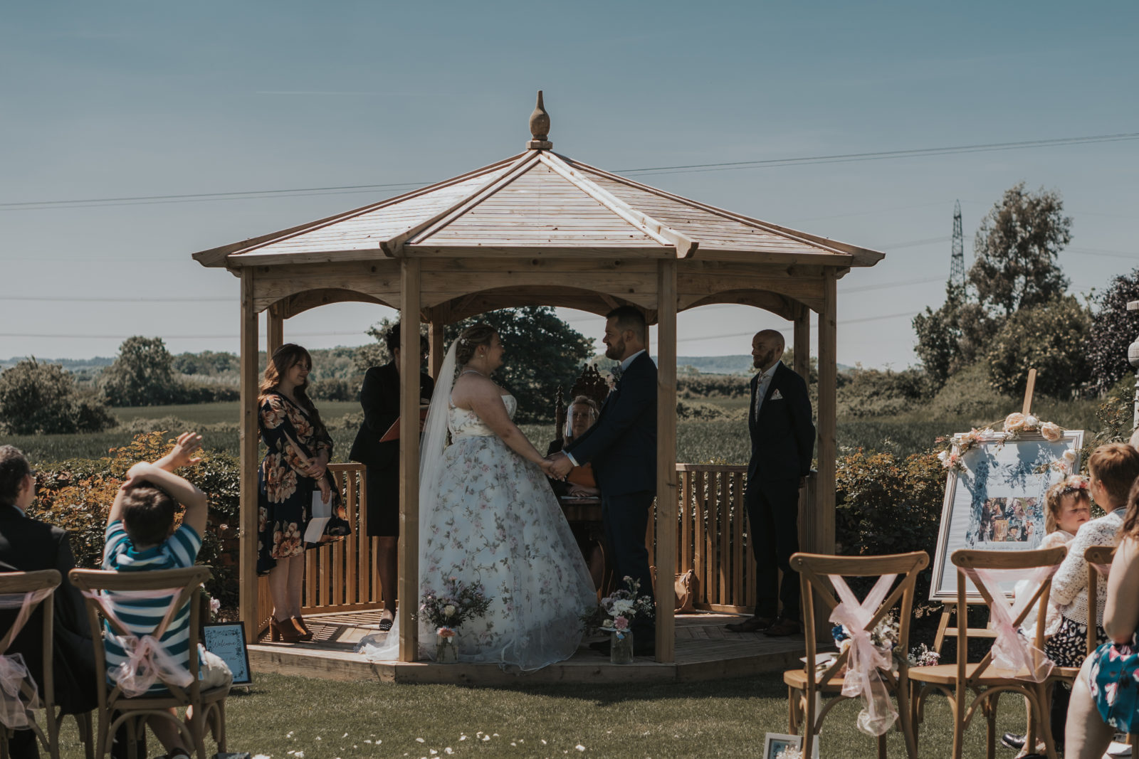 Outdoor Wedding Photographer