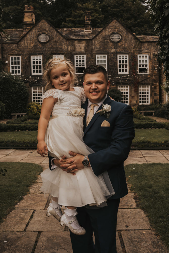 relaxed Sheffield wedding photographer